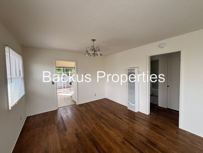 Building Photo - Wonderful two-bedroom home in established neighborhood