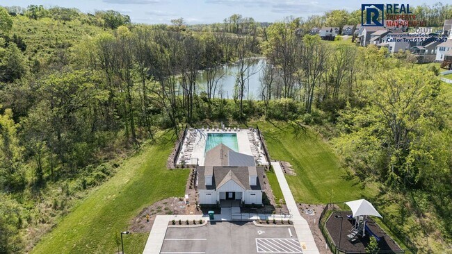 Building Photo - Gorgeous and modern 5 bd 3 ba home in Smyrna! Neighborhood pool and playground!