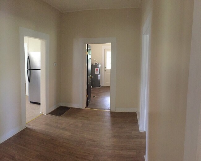 Building Photo - Remodeled 3 BDR / 1 BA Home, Small Town Living