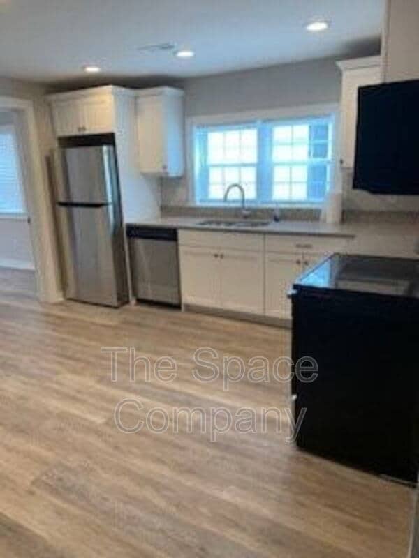 Building Photo - 587 Rutledge Ave