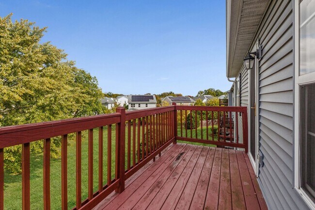 Building Photo - 2365 Overlook Ct