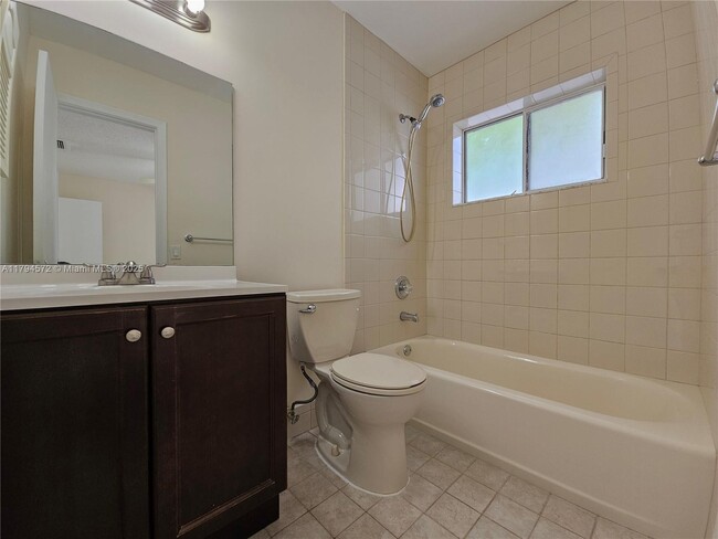Building Photo - 1341 SW 124th Ct
