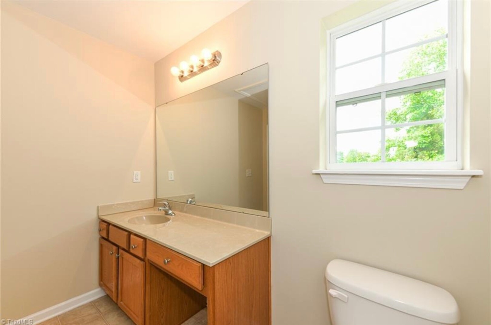 Building Photo - 636 Grasswren Way