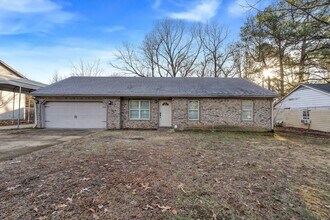 Building Photo - 4 Bed / 2 Bath Home – Jonesboro School District