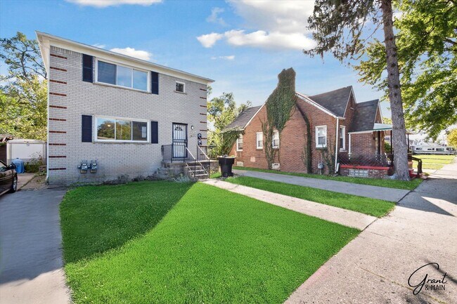 Building Photo - 15470/15472 Greenfield - Vibe Real Estate Investments LLC