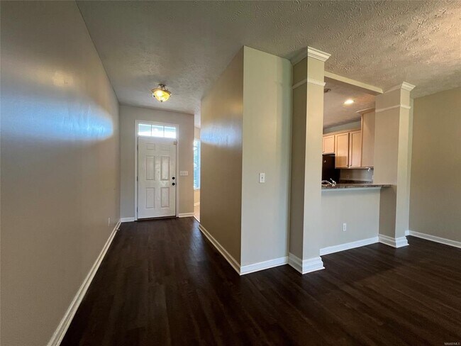 Building Photo - 9679 Greythorne Way