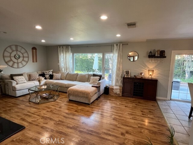 Building Photo - 935 N 1st Ave