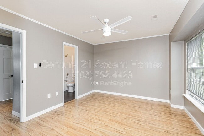Building Photo - 203 Blueridge Ct