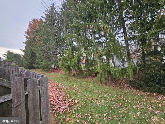 Building Photo - 17 Exeter Ct