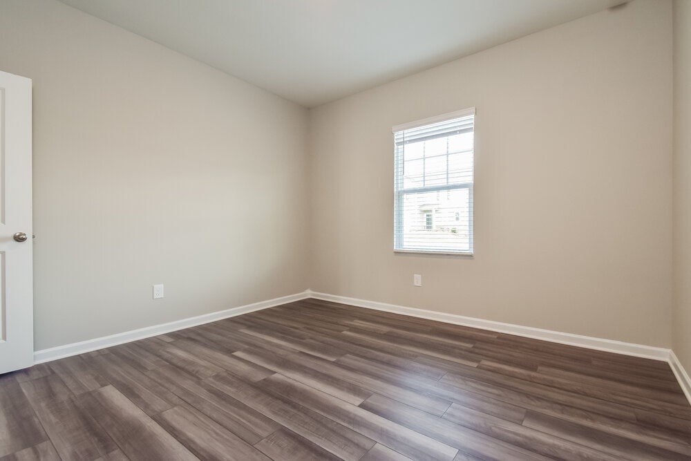 Building Photo - 570 Knightsbridge Ln