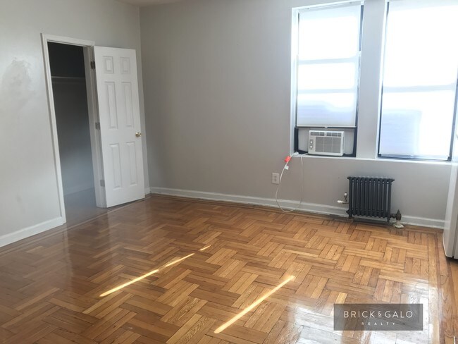 Building Photo - 50 Lincoln Rd