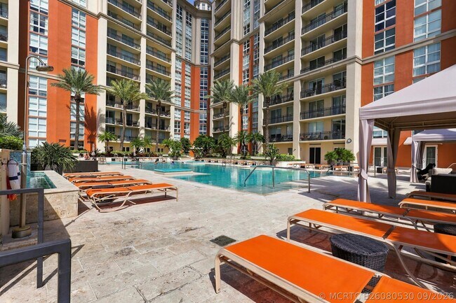 Building Photo - 550 Okeechobee Blvd