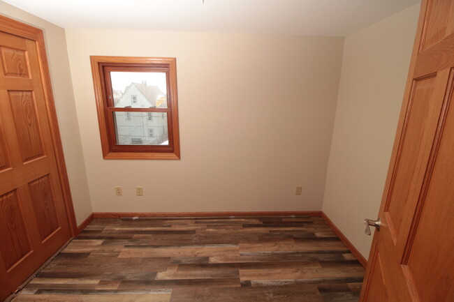 Building Photo - 543 N 33rd St