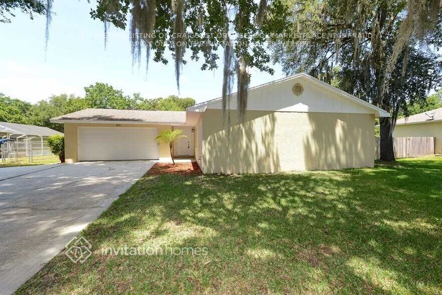 Building Photo - 5800 Southwind Dr