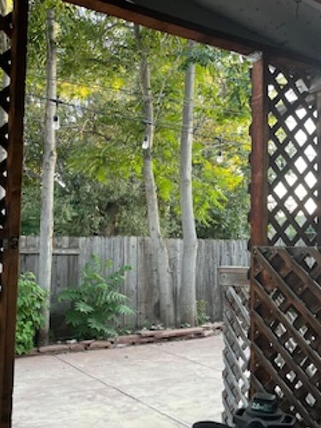 Building Photo - Home Sweet Home Loveland