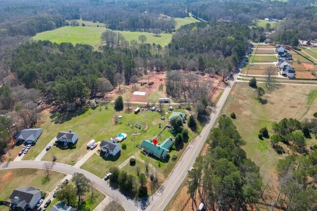 Building Photo - 1051 Gage Dr