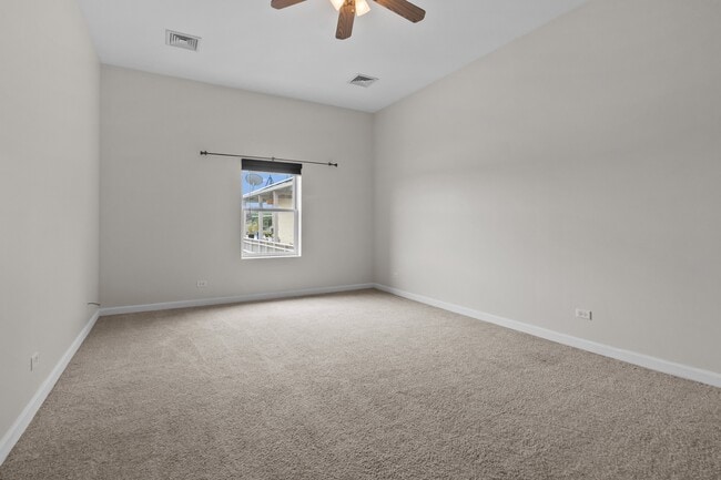 Building Photo - 111 E Van Buren St