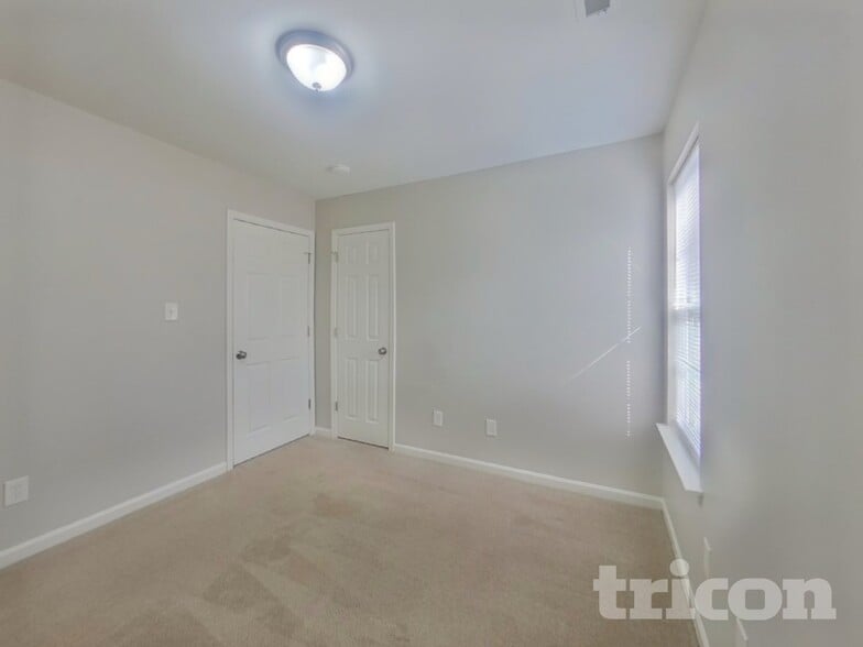 Building Photo - 1110 Hipp Rd