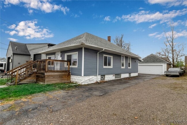 Building Photo - 114 Sawyer Ave