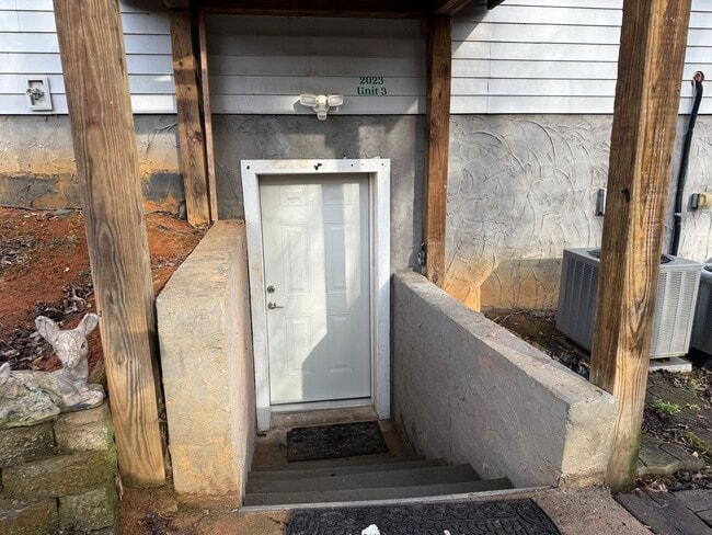 Building Photo - Old Tusculum Rd Apartments