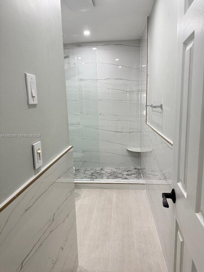 Building Photo - 2261 NE 67th St