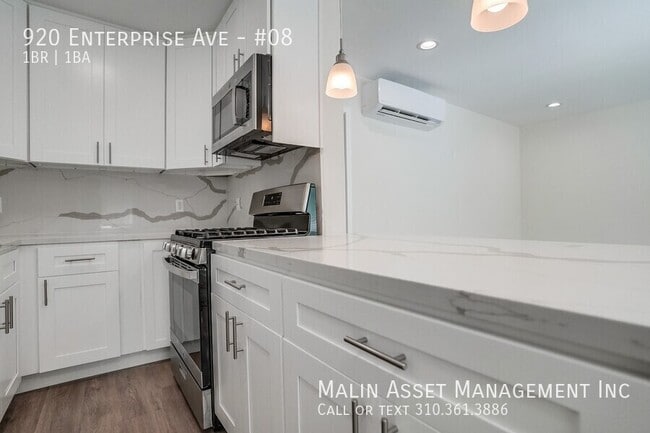 Primary Photo - 920 Enterprise Ave