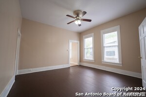 Building Photo - 622 W Russell Pl