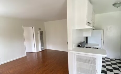 Building Photo - 3834 Mentone Ave