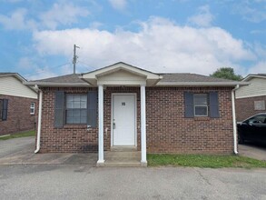 Building Photo - 15-415 Thompsonville Ln