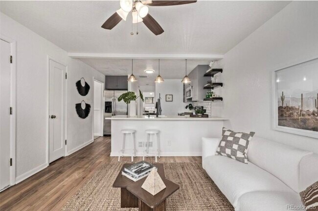 Building Photo - 6137 Sterne Cir