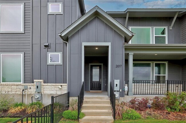 Building Photo - 207 Flowers Ave