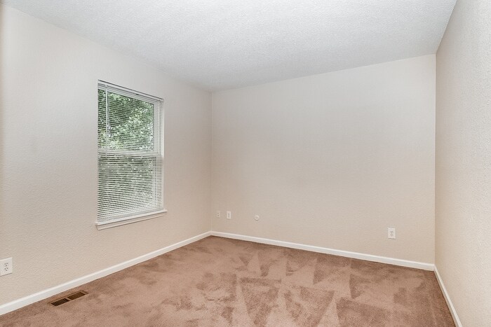 Building Photo - 3606 Black Locust Dr