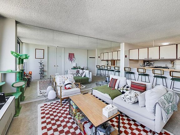 Building Photo - 2754 N Hampden Ct