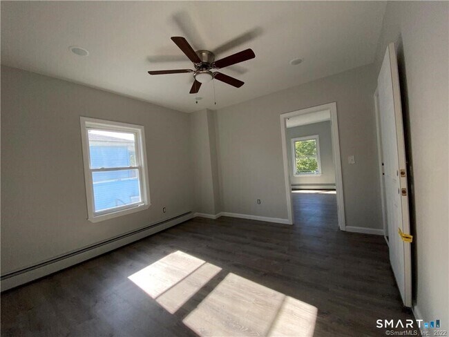 Building Photo - 94-96-96 Westland St