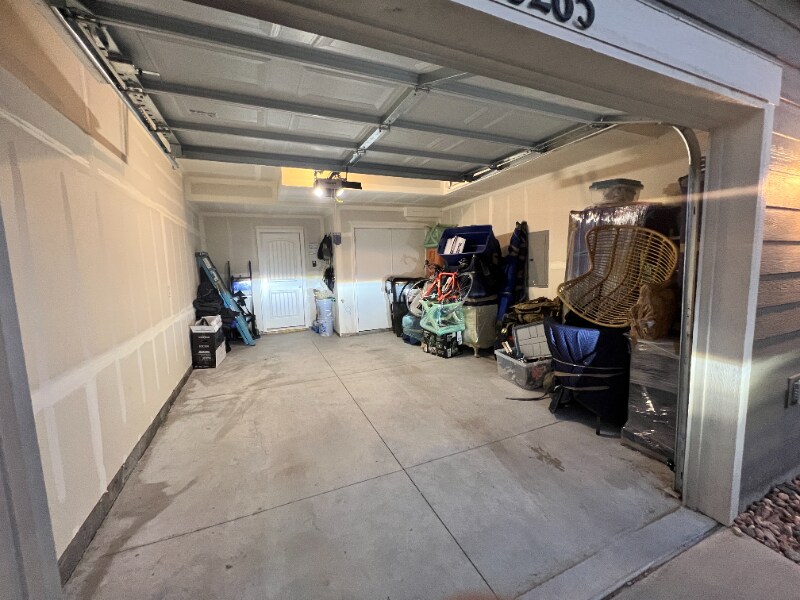 Building Photo - 6265 White Wolf Pt