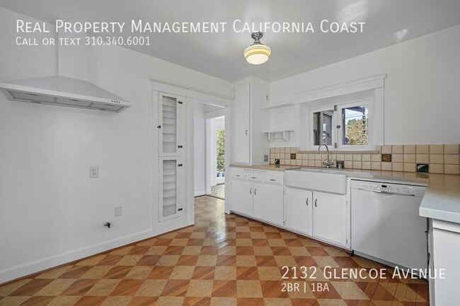 Building Photo - 2132 Glencoe Ave