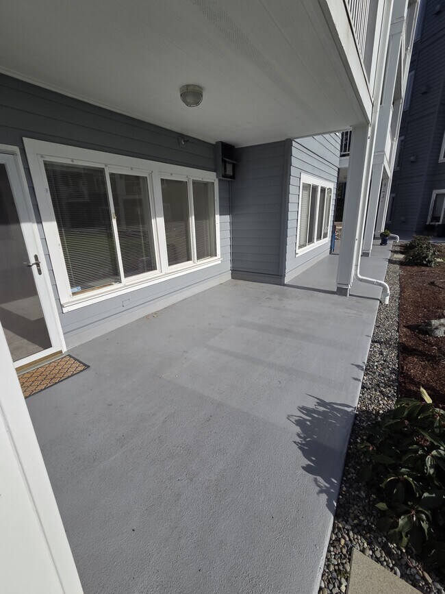 Building Photo - 6125 NE 175th St