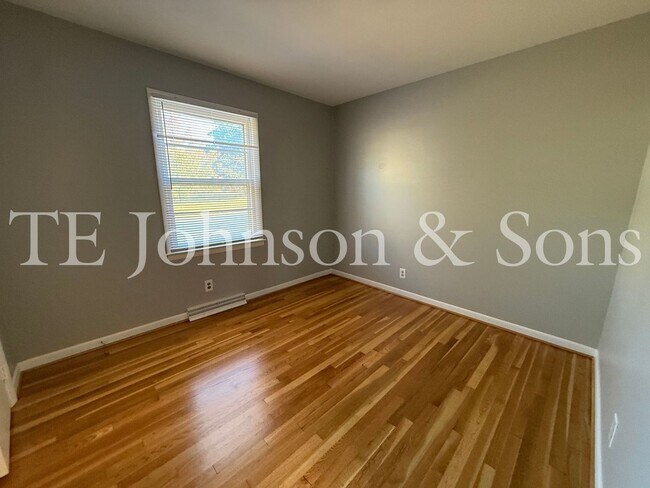 Building Photo - 3826 Barkwood Dr