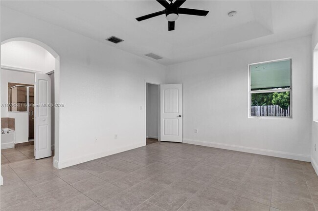 Building Photo - 28381 SW 128th Pl