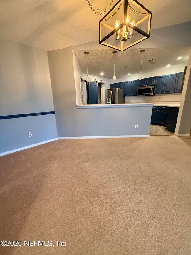 Building Photo - 700 Ironwood Dr
