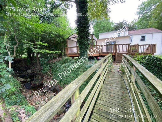 Building Photo - 575 Avon Rd