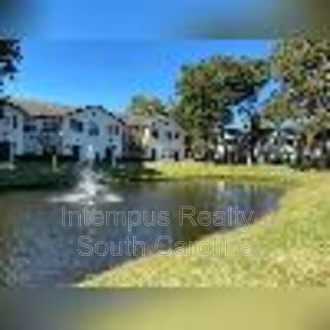 Building Photo - 897 Fording Island Rd