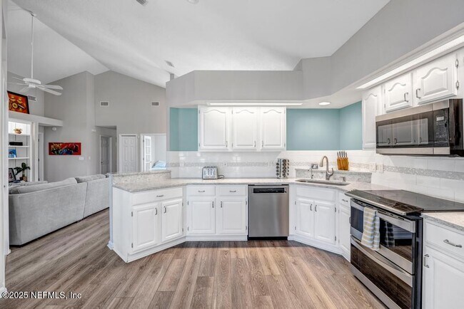 Building Photo - 3737 Constancia Dr