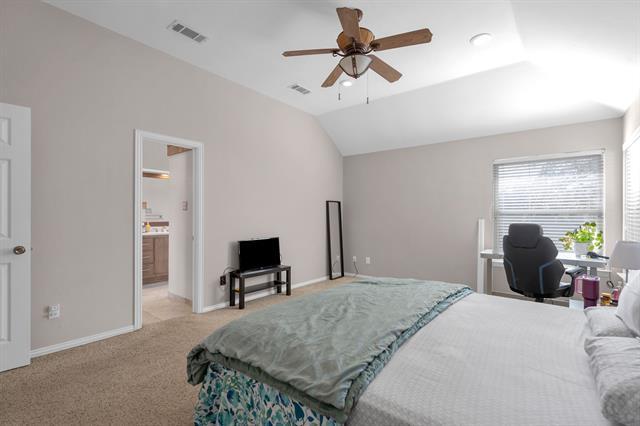 Building Photo - 901 Brentwood Dr