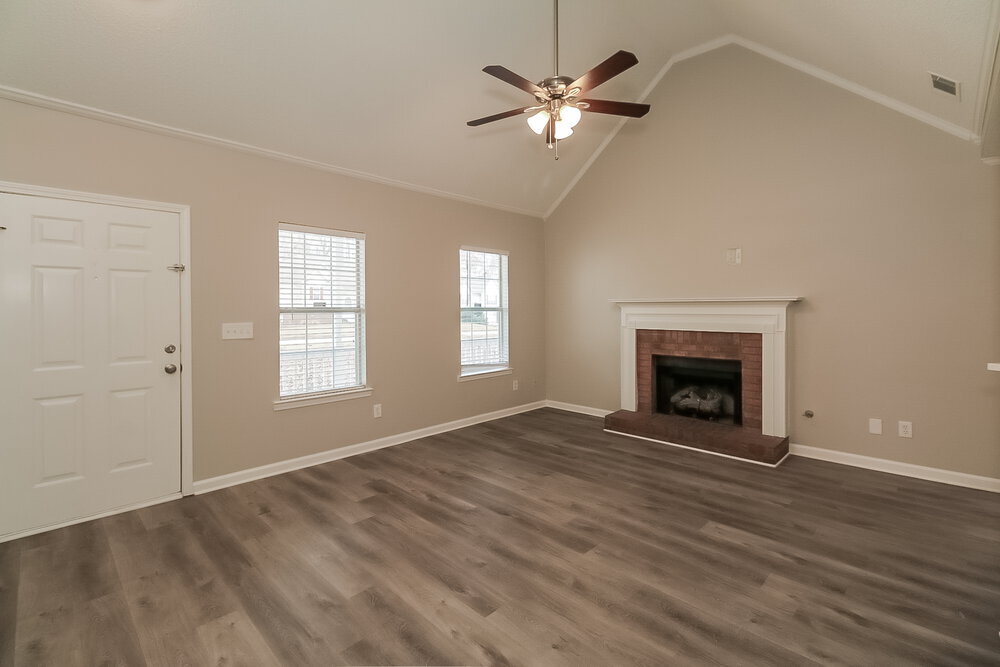 Building Photo - 245 Pebble Creek Dr