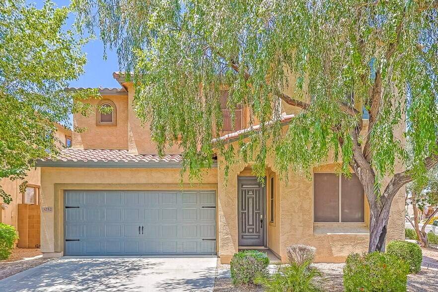 Primary Photo - 3252 E Virgil Dr