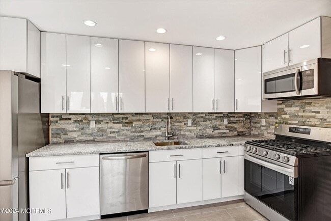 Building Photo - 43 Hummingbird Ct