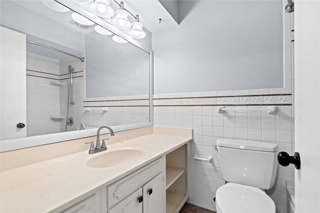 Building Photo - 24 Forest Crest Dr