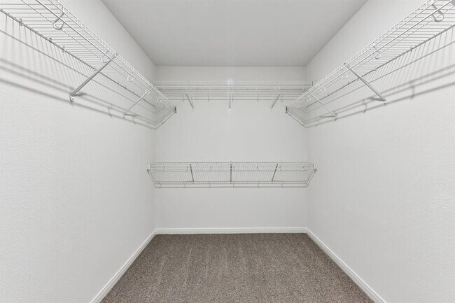 Building Photo - 235 Surrey Oaks