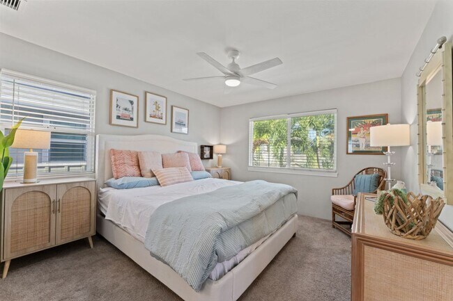 Building Photo - Resort Living | Water Sports | Golf | Mode...